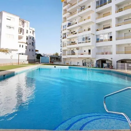 Em - Com Piscina * Albufeira