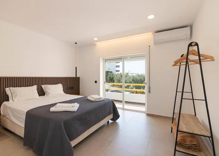 Em - Com Piscina Albufeira