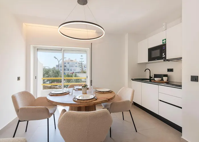 Em - Com Piscina Albufeira