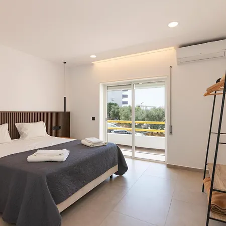 Em - Com Piscina البوفيرا